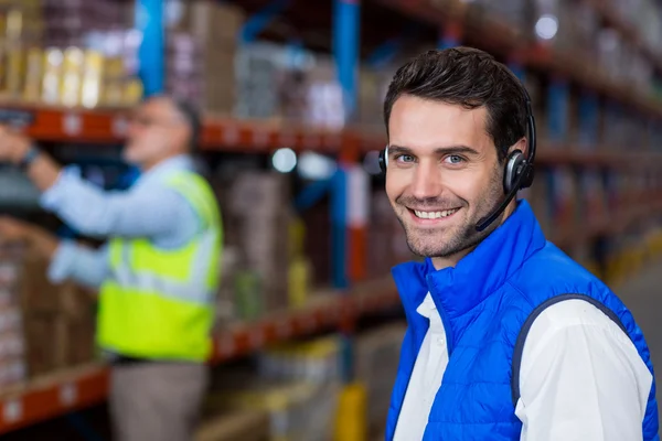 Worker looking at camera — Stock Photo, Image