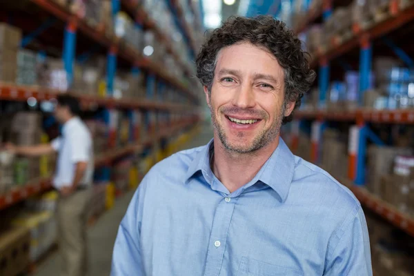 Portrait of happy manager posing and looking the camera — Stock Photo, Image