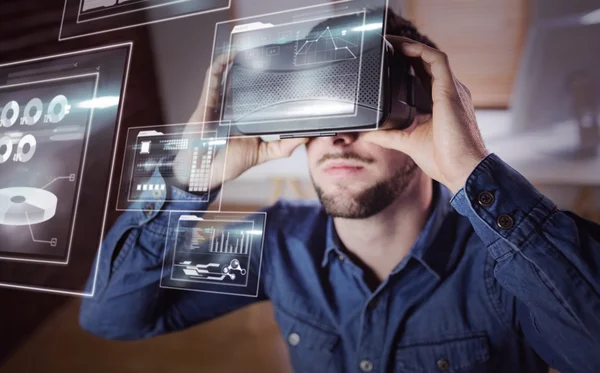 Man wearing virtual glass — Stock Photo, Image