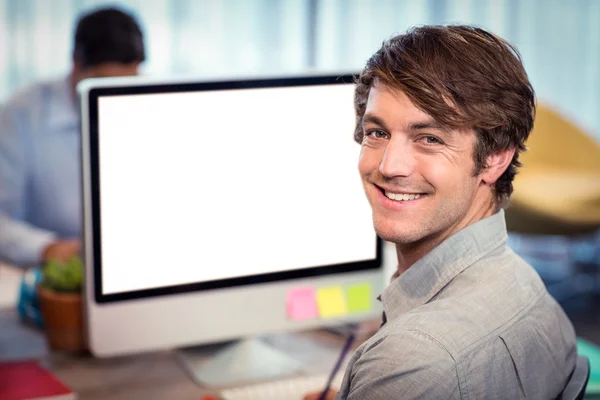 Retrato del hombre sonriendo — Foto de Stock