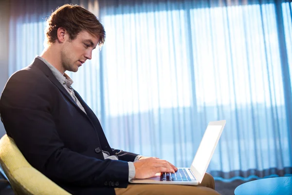 Businessman working on his computer — Stock Photo, Image