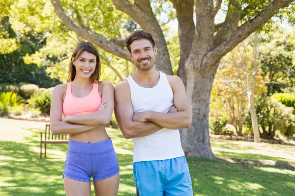 Retrato de pareja sonriendo —  Fotos de Stock