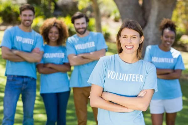 Ritratto di gruppo di volontari in posa — Foto Stock