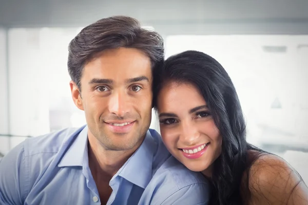 Retrato de pareja en la cafetería —  Fotos de Stock