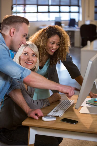 Business people discussing — Stock Photo, Image