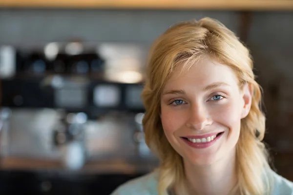 Portrait of beautiful woman — Stock Photo, Image