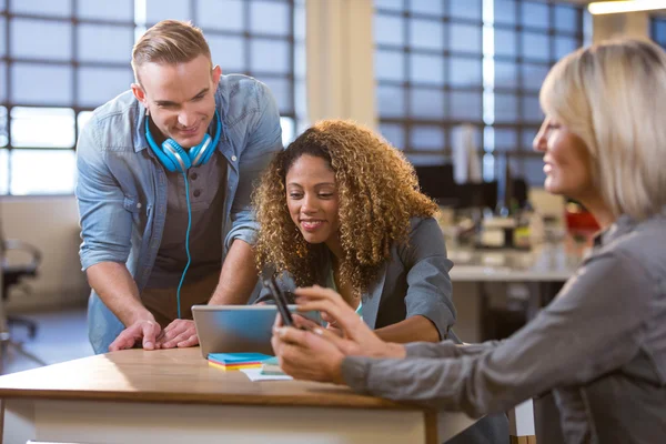 Business people working at desk — Stock Photo, Image