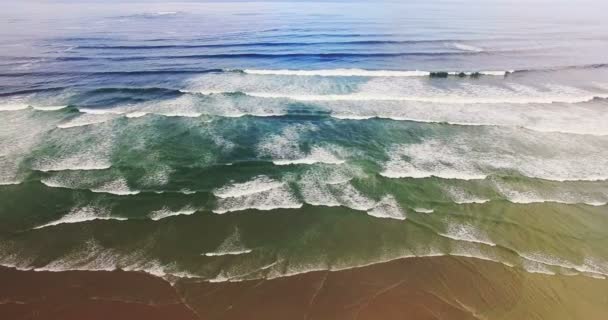 Drone felvételeket az óceán — Stock videók