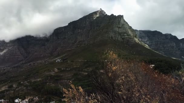 Mountain landscape with clouds — Stock Video