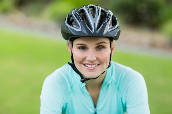 Portret van een mooie vrouw — Stockfoto