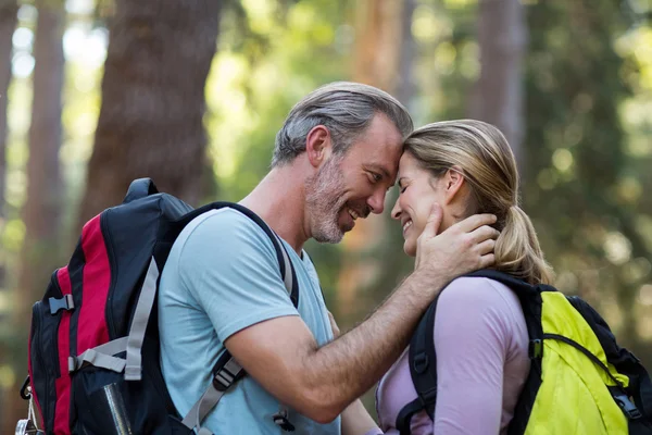 Romantic hiker couple embracing each other — Stock Photo, Image