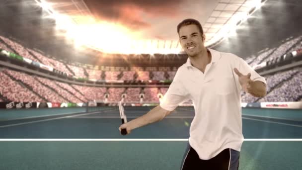 Jugador de tenis jugando tenis con raqueta — Vídeos de Stock