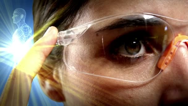 Бізнес-леді в футуристичних окулярах — стокове відео