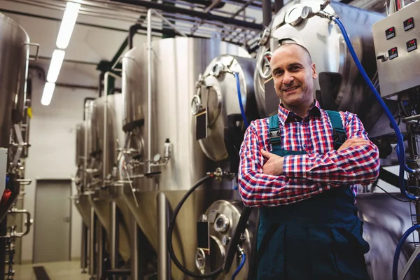 Nádrž v pivovaru na pozici zralé výrobce — Stock fotografie