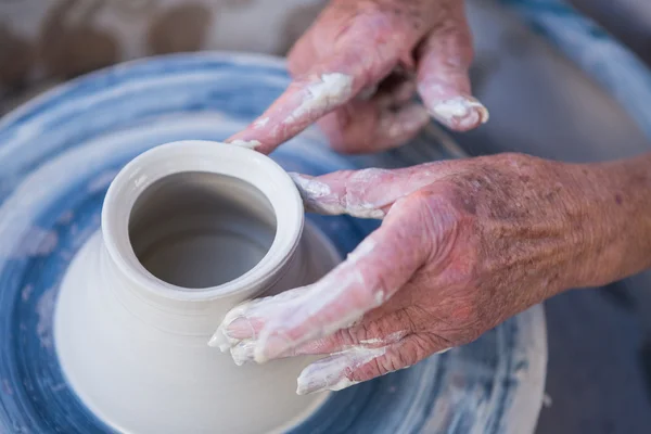 Close-up de potter fazendo pote — Fotografia de Stock