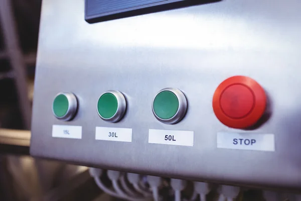 Botão de parada em máquinas na cervejaria — Fotografia de Stock