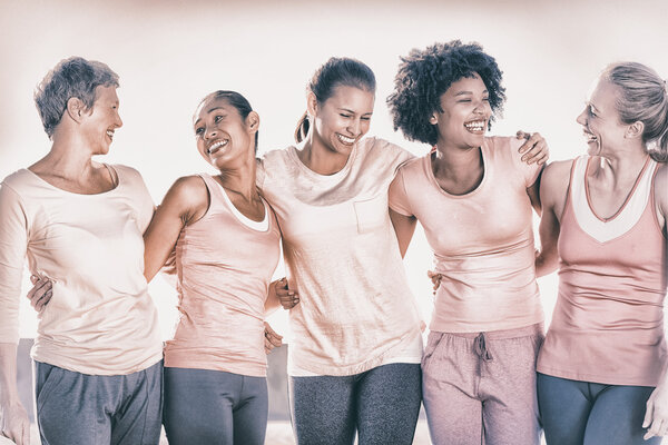 Mujeres vestidas de rosa para el cáncer de mama — Foto de Stock