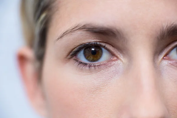 Close-up do olho da mulher — Fotografia de Stock