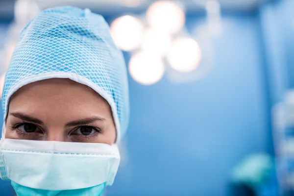 Chirurg w serwerowni — Zdjęcie stockowe