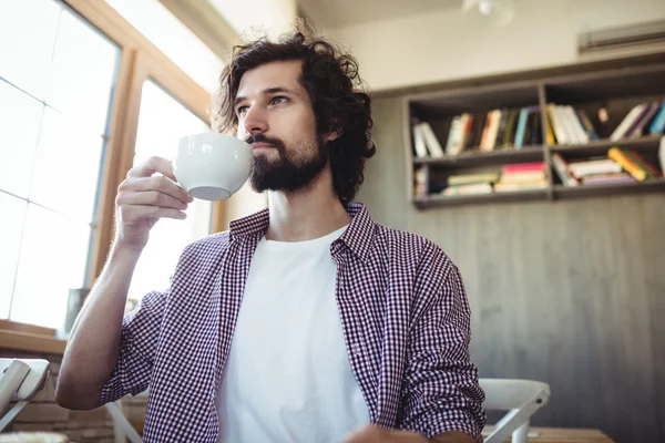 Man having a cup of coffee — Stock Photo, Image