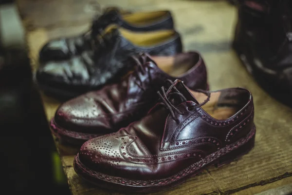 Lederen schoenen in werkplaats — Stockfoto