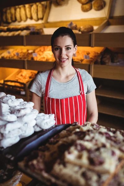 Női baker mosolyogva — Stock Fotó