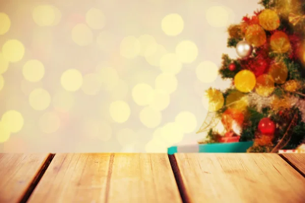 Presentes e árvore de Natal — Fotografia de Stock