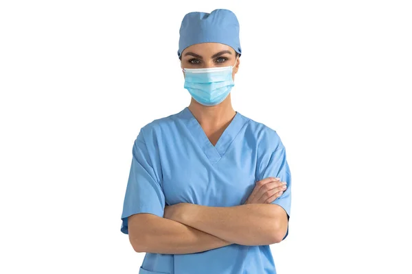 Retrato Doctora Caucásica Usando Mascarilla Matorrales Con Los Brazos Cruzados — Foto de Stock