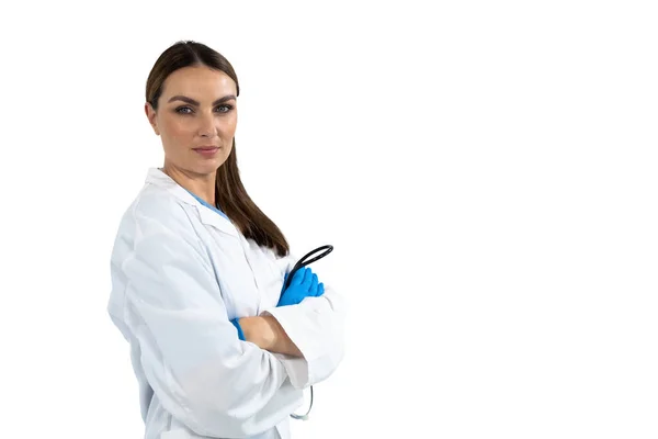 Retrato Médica Caucasiana Vestindo Luvas Cirúrgicas Estetoscópio Jaleco Com Braços — Fotografia de Stock