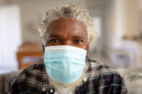 Portrait African American Man Home Wearing Mask Looking Camera Social — Stock Photo, Image