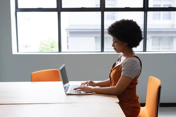 Mixed Race Businesswoman Working Creative Office Woman Sitting Table Using — Stok fotoğraf