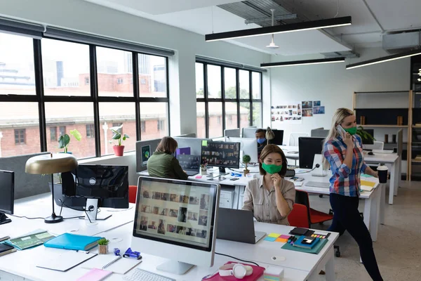 Diverse Group Business People Wearing Face Masks Creative Office Group — Φωτογραφία Αρχείου