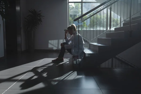 Caucasian Female Doctor Sitting Hospital Staircase Worrying Sunny Day Medicine — Stock Photo, Image