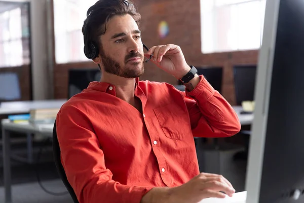 Portrait Caucasian Businessman Sitting Desk Wearing Headset Having Video Call — Stock Photo, Image