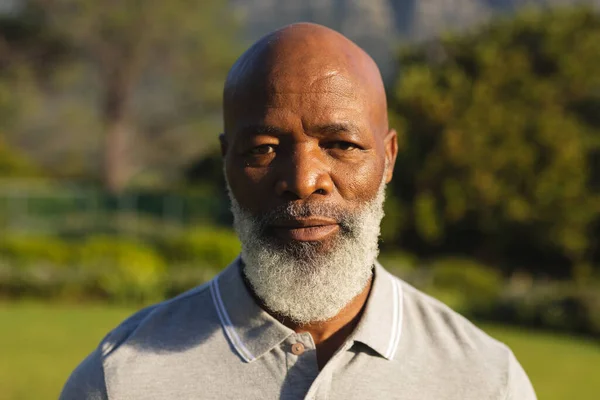 Portrait Smiling Senior African American Man Stunning Countryside Retirement Active — Foto de Stock