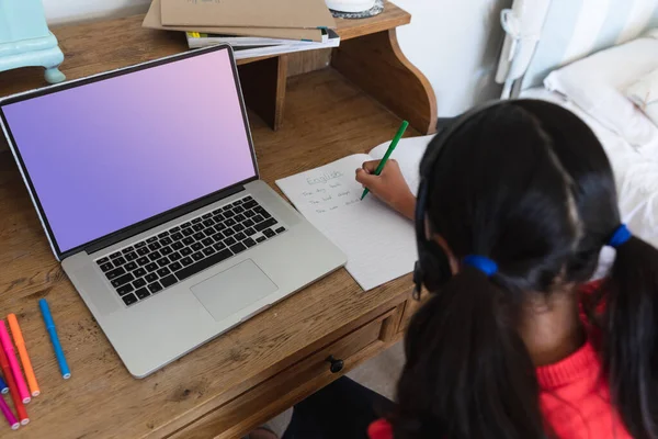 Ragazza Afroamericana Che Lezione Videochiamata Con Cuffie Casa Educazione Online — Foto Stock