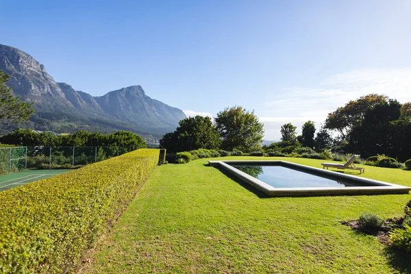 General View Tranquil Swimming Pool Stunning Mountains Countryside Outdoor Retreat — ストック写真