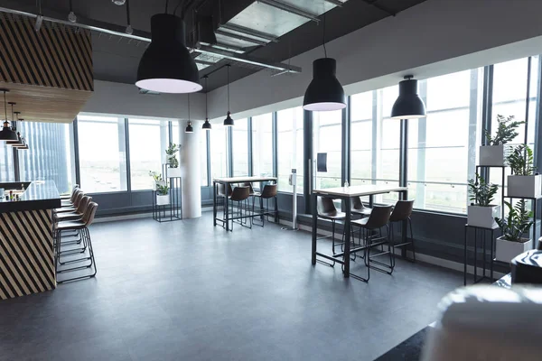 Innenraum Einer Leeren Cafeteria Mit Tischen Modernen Büro Modernes Büro — Stockfoto