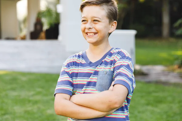 Smiling Caucasian Boy House Looking Away Camera Garden Spending Time — Stock Photo, Image