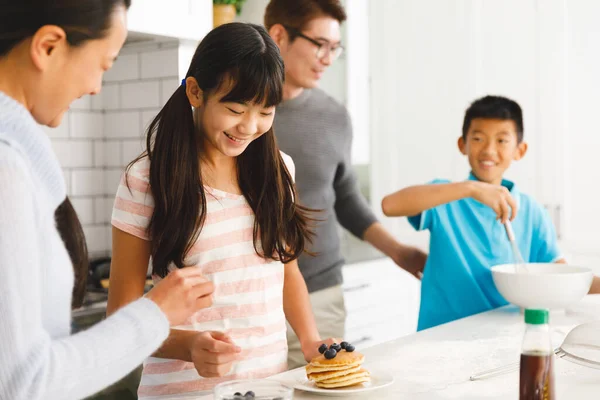 Happy Asian Parents Son Daughter Preparing Breakfast Kitchen Family Enjoying — Stock Photo, Image