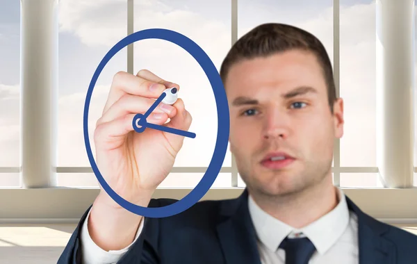 Business person ritning blå klocka — Stockfoto
