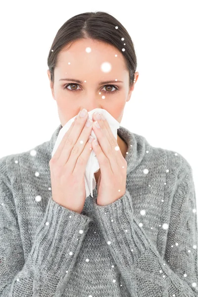 Mulher que sofre de frio — Fotografia de Stock