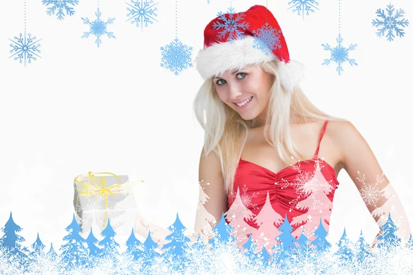 Vrouw met kerstcadeau — Stockfoto