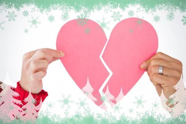 Par hålla två halvor av brustet hjärta — Stockfoto