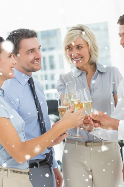 Brinde de equipe de negócios com champanhe — Fotografia de Stock