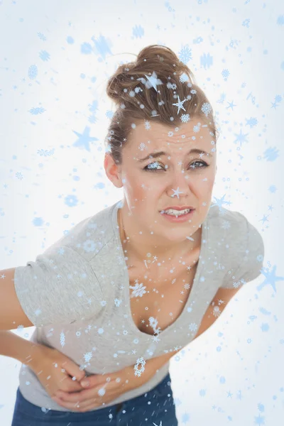 Junge Frau leidet unter Bauchschmerzen — Stockfoto