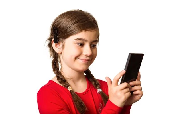 使用智能手机的可爱的小女孩 — 图库照片