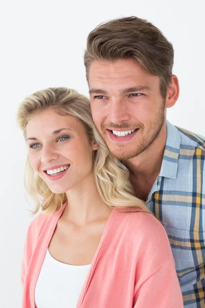 Atractiva pareja joven mirando hacia otro lado —  Fotos de Stock