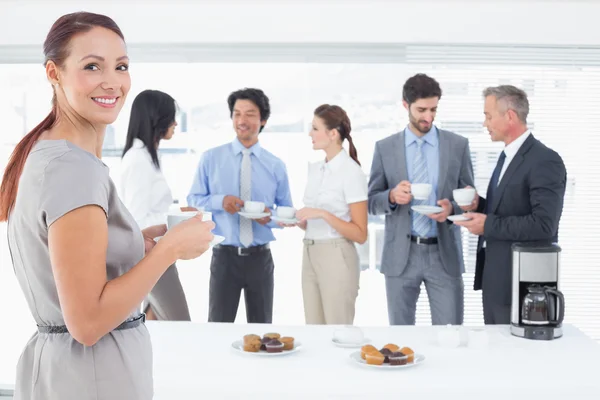 Team aziende godendo il loro pranzo — Stockfoto