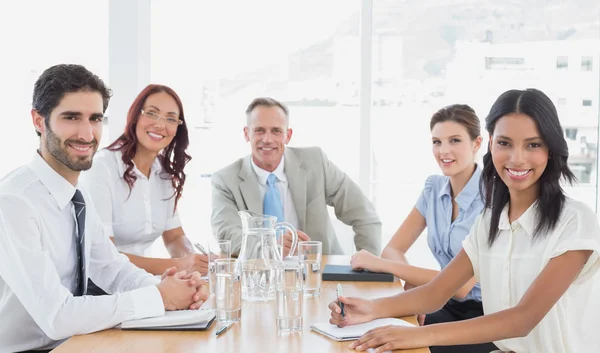 Geschäftsteam in einer Besprechung — Stockfoto